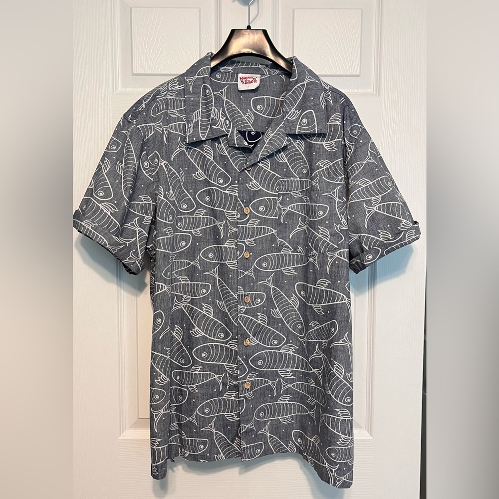 Barefoot in Paradise, Men’s button down Shirt with Fish, size L